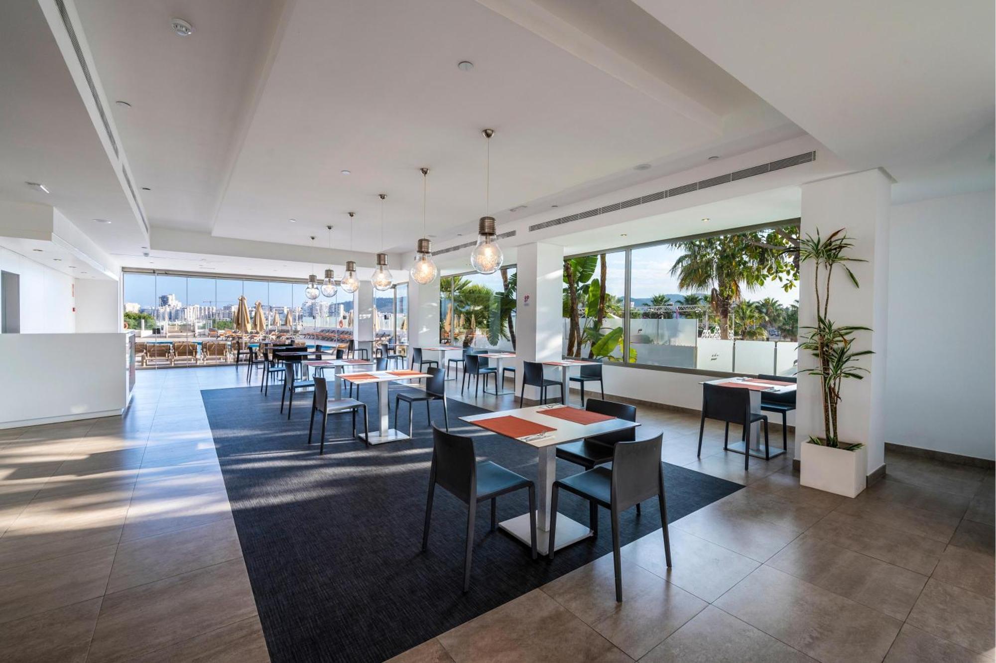 泰铢海洋海滩酒店 聖安東尼奧 外观 照片